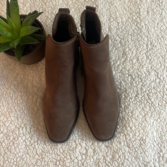 Blondo Sawyer Waterproof Brown Leather Ankle Boots - Picture 3 of 9